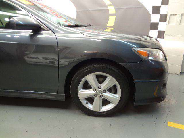 2011 Toyota Camry SE 4dr Sedan 6A
